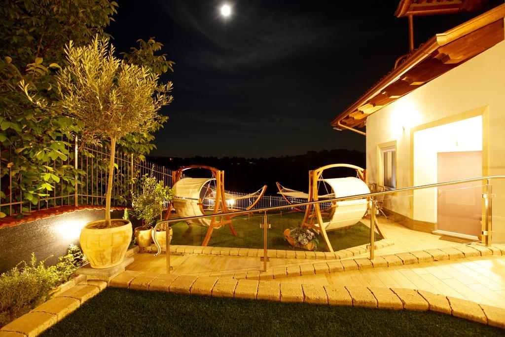 Wellness Suite Na' Canuna' Roddi Exterior foto
