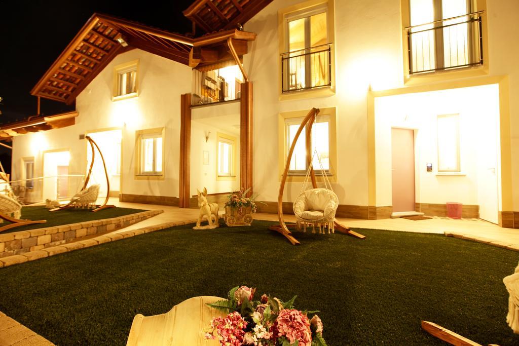 Wellness Suite Na' Canuna' Roddi Exterior foto