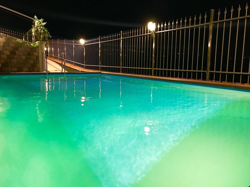 Wellness Suite Na' Canuna' Roddi Exterior foto