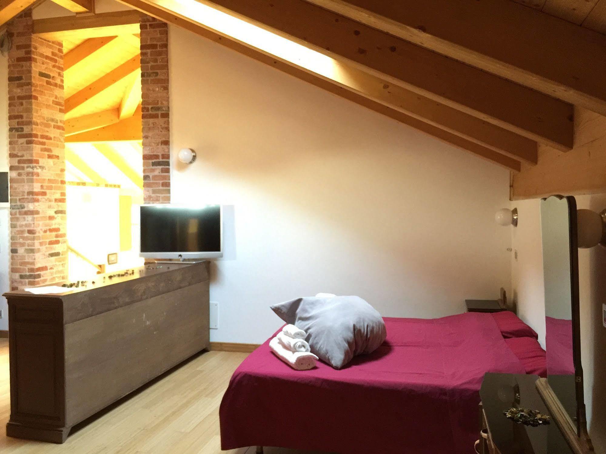 Wellness Suite Na' Canuna' Roddi Exterior foto
