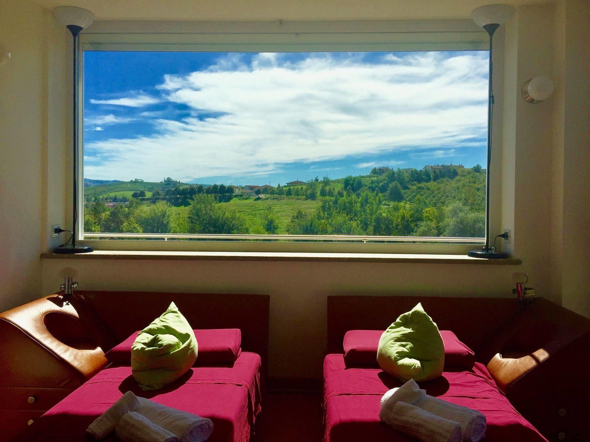 Wellness Suite Na' Canuna' Roddi Exterior foto